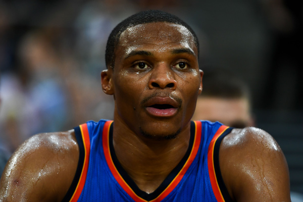 月这样年轻 月这样年轻