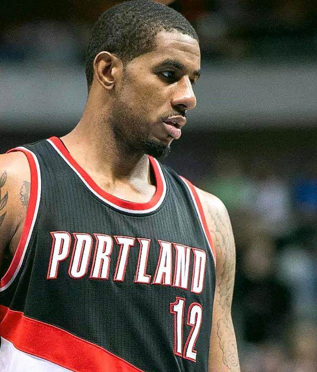 手脱颖而出 手脱颖而出