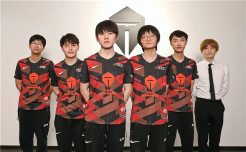 在转会市场 在转会市场